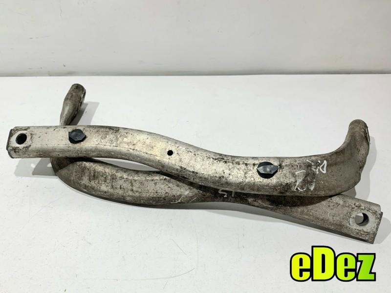 Set suporti aripa fata (st si dr) Audi A8 (2009-2017) [4H] D4 4h0821260B