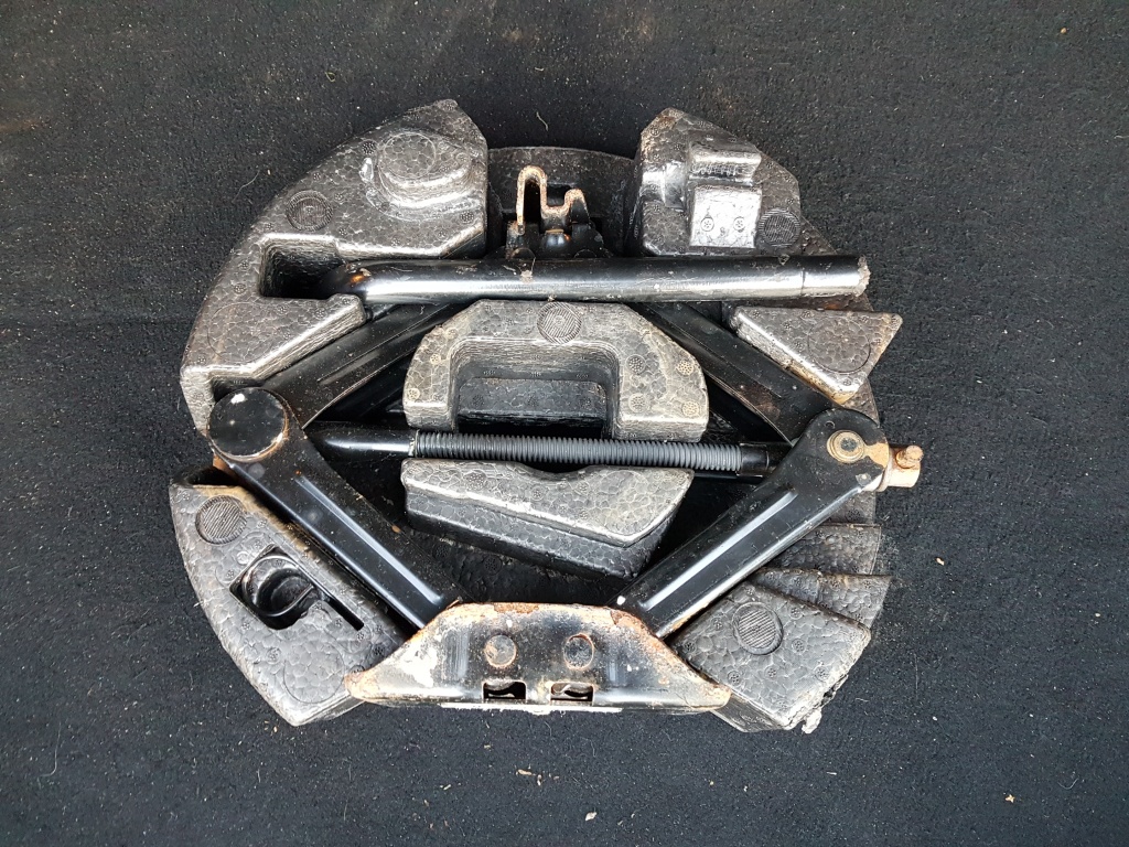 Set / Trusa Cric Cheie Roti Ford Focus 3 2011 - 2014
