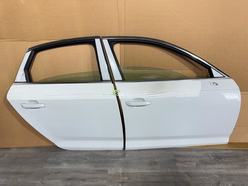 Set usi partea dreapta Originale Audi A4 B9 8W Sedan / Limousine (2016 - 2020)