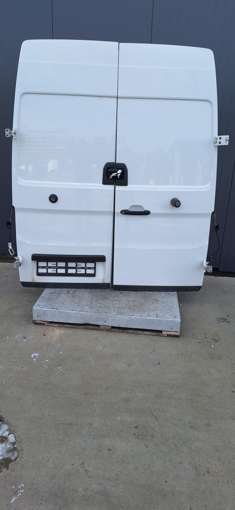 Set usi spate Volkswagen Crafter (2006-2017) 2.0 Motorina 2017, MAN