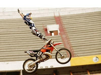 Show de zile mari sambata la Bucureşti: vin baietii de la Red Bull X-Fighters