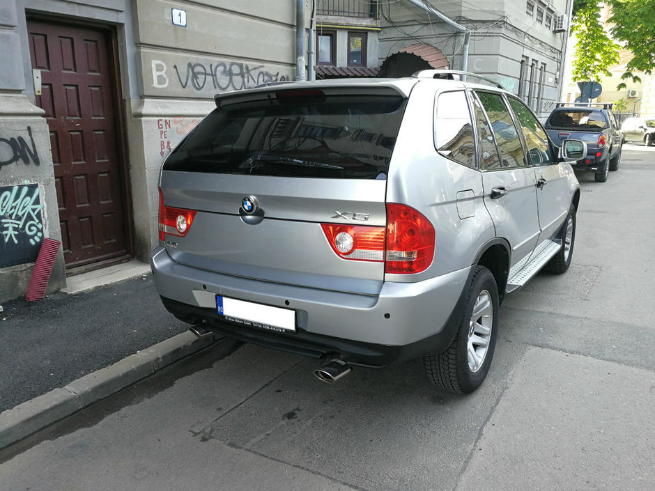 Shuanghuan CEO transformat in BMW X5 E53