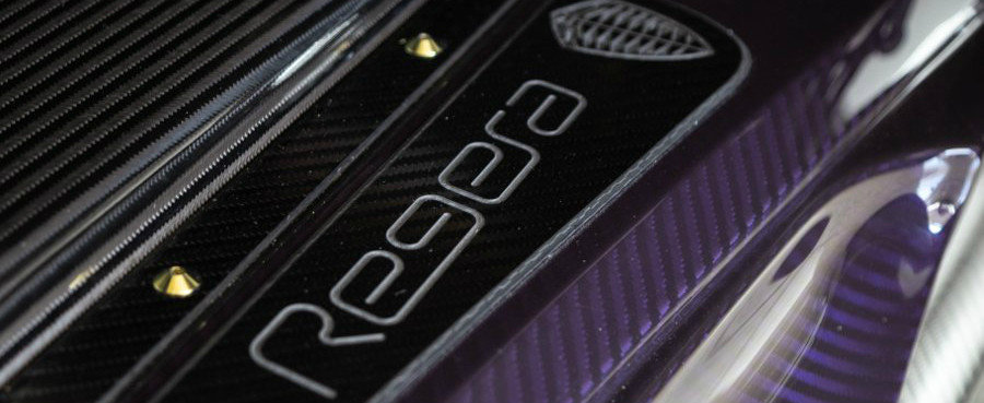 Si-a comandat un Koenigsegg la inceputul anului iar acum vrea sa-l vanda. Fibra de carbon mov este la vedere Si-a comandat un Koenigsegg la inceputul anului iar acum vrea sa-l vanda. Fibra de carbon mov este la vedere