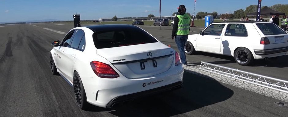 Si-a dus AMG-ul de ultima generatie la curse, dar a luat bataie de la un GOLF 2. Uite momentul Si-a dus AMG-ul de ultima generatie la curse, dar a luat bataie de la un GOLF 2. Uite momentul