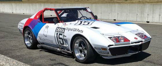 Si-a pus in cap toti fanii BMW, dar nu-i pasa. Masina lui este un CORVETTE cu motor de M3 Si-a pus in cap toti fanii BMW, dar nu-i pasa. Masina lui este un CORVETTE cu motor de M3