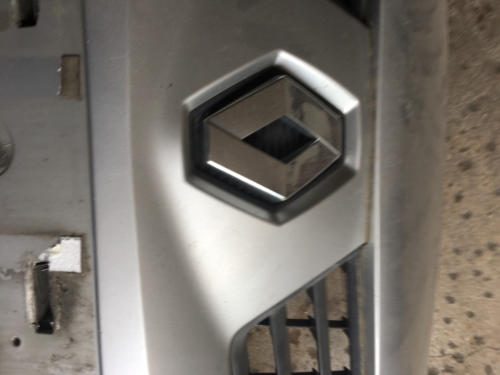 Sigla bara fata Renault Scenic 2 [2003 - 2006] Minivan 5-usi 1.9 dCi MT (120 hp) II (JM0/1_)