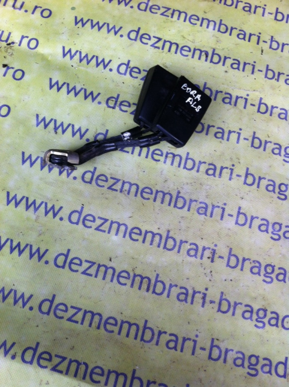 Sigurante centuri spate Volkswagen VW Bora [1998 - 2005] Sedan 1.6 16V MT (105 hp) (1J2) 16V