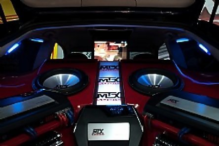 Sisteme audio prin Tornado Trade la 4TuningDAYS Sisteme audio prin Tornado Trade la 4TuningDAYS