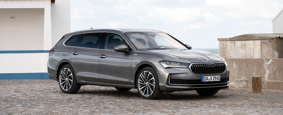 Skoda a prezentat, in sfarsit, noul Superb. Limuzina cehilor masoara aproape cinci metri in lungime si ofera dotari demne de un Mercedes S-Class. Galerie foto completa Skoda a prezentat, in sfarsit, noul Superb. Limuzina cehilor masoara aproape cinci metri in lungime si ofera dotari demne de un Mercedes S-Class. Galerie foto completa