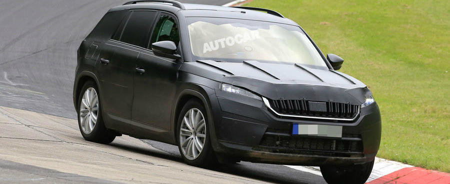 Skoda continua testele in compania noului Kodiaq. SUV-ul ceh a dat recent buzna la Nurburgring Skoda continua testele in compania noului Kodiaq. SUV-ul ceh a dat recent buzna la Nurburgring