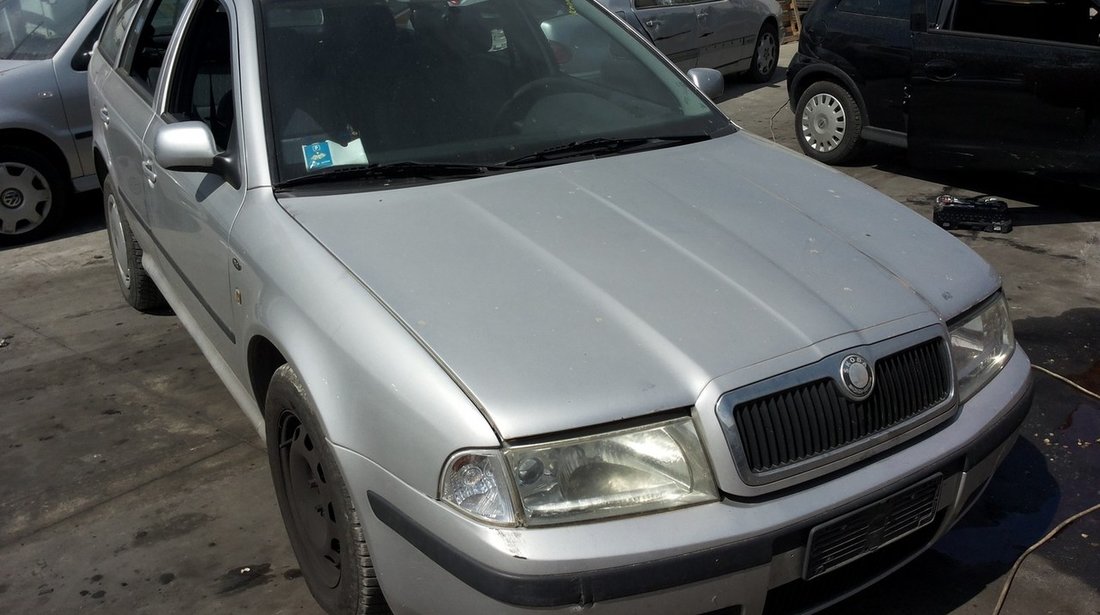 Skoda Octavia 1.6SR tip motor AVU