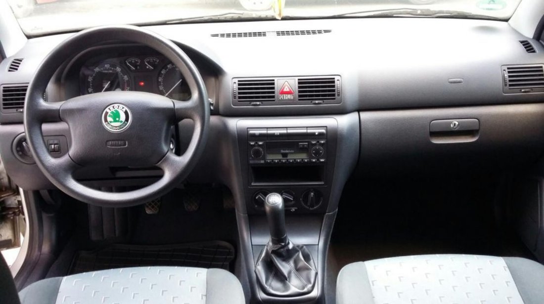 Skoda Octavia 1595 SR 2002