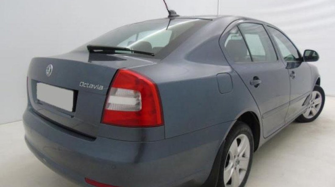 Skoda Octavia 2.0 TDI DSG 6+1 Business 140 CP 2012