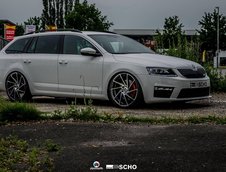 Skoda Octavia cu jante pe 20 inch