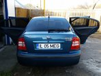 Skoda Octavia Sedan 1.6 SRi