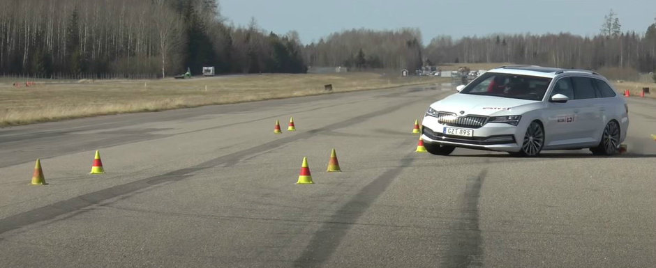 Skoda si Volkswagen pe lista rusinii. Superb iV si Passat GTE au picat testul elanului Skoda si Volkswagen pe lista rusinii. Superb iV si Passat GTE au picat testul elanului