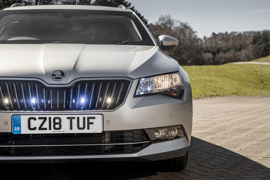 Skoda Superb Combi blindata