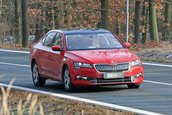 Skoda Superb Facelift - Galerie foto spion