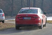 Skoda Superb Facelift - Galerie foto spion