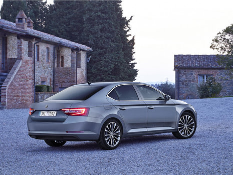 Skoda Superb - Galerie Foto