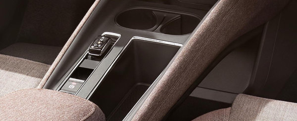 Skoda vrea sa te faca sa uiti de Tesla si lanseaza pe piata un SUV cu aproape 5.000 de euro mai ieftin decat versiunea de baza a lui Model Y