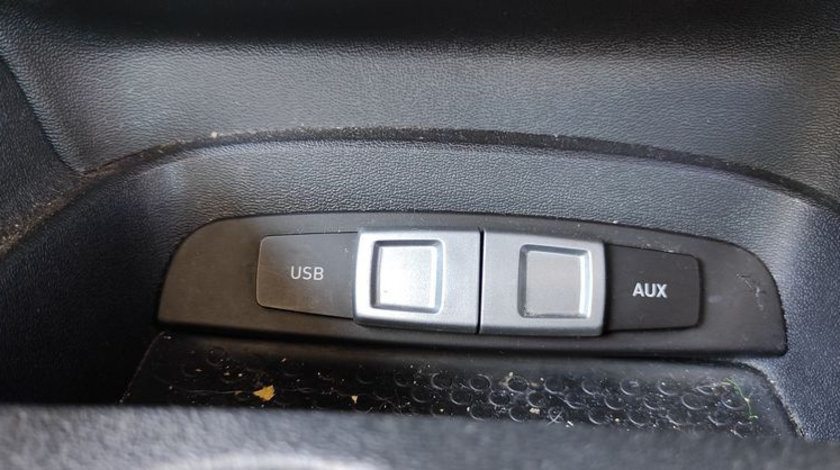 Slot Intrare USB Auxiliar Aux Seat Leon 1P Facelift 2009 - 2013