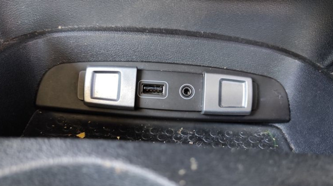 Slot Intrare USB Auxiliar Aux Seat Leon 1P Facelift 2009 - 2013