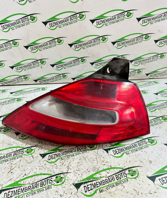 Soclu becuri lampa stop pe aripa dreapta @667 Opel Vectra C [2002 - 2005] Sedan 4-usi 2.0 DTI MT (101 hp)