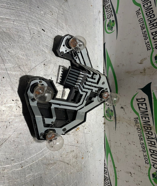 Soclu becuri lampa stop pe aripa dreapta Audi A4 B5 [1994 - 1999] Avant wagon 5-usi 1.6 MT (101 hp)