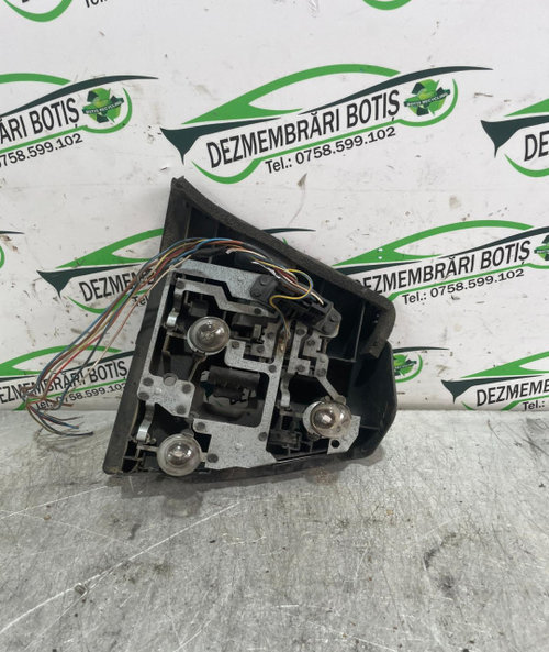 Soclu becuri lampa stop pe aripa dreapta BMW Seria 3 E46 [1997 - 2003] Sedan 4-usi 316i MT (105 hp)