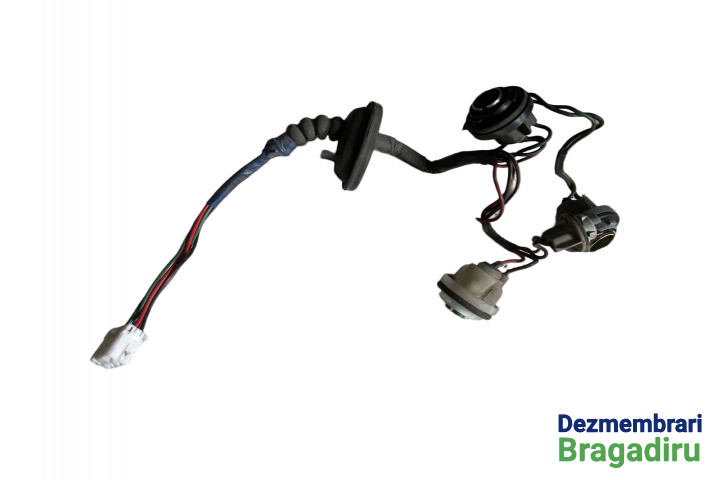 Soclu becuri lampa stop pe aripa dreapta Mazda MX-6 2 [1992 - 1995] Coupe 2.0 MT (116 hp)