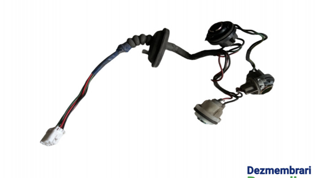 Soclu becuri lampa stop pe aripa dreapta Mazda MX-6 2 [1992 - 1995] Coupe 2.0 MT (116 hp)