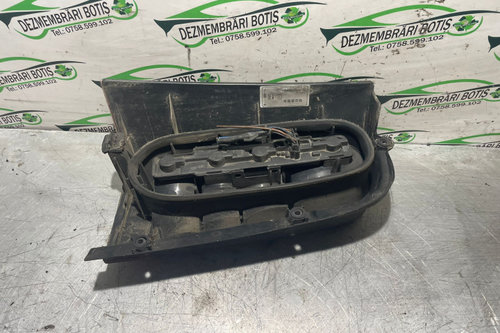 Soclu becuri lampa stop pe aripa dreapta Mercedes-Benz Vito W638 [1996 - 2003] Mixto minivan 4-usi 1...