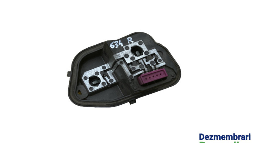 Soclu becuri lampa stop pe aripa dreapta Renault Megane 3 [2008 - 2014] Hatchback 5-usi 1.5 dCi MT (86 hp)