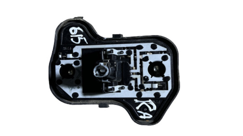 Soclu becuri lampa stop pe aripa dreapta Volkswagen VW Golf 5 [2003 - 2009] Hatchback 5-usi 1.6 FSI Tiptronic (116 hp)