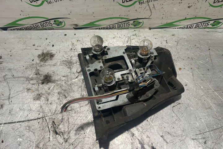 Soclu becuri lampa stop pe aripa stanga BMW Seria 3 E46 [1997 - 2003] Sedan 4-usi 316i MT (105 hp)