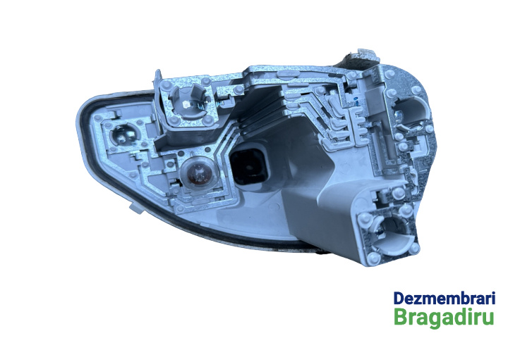 Soclu becuri lampa stop pe aripa stanga Cod: 6J4945257A Seat Ibiza 4 6J [2008 - 2012] Hatchback 5-usi 1.2 MT (60 hp) Cod motor CGPB