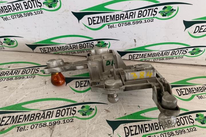 Soclu becuri lampa stop pe aripa stanga Ford Mondeo MK3 [2000 - 2003] Sedan 2.0 TDCi 5MT (115 hp)