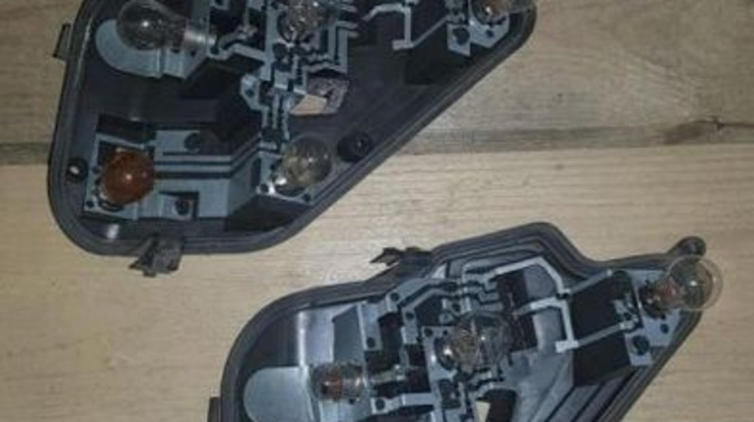 Soclu becuri tripla, lampa, stop dreapta Opel Astra H hatchback