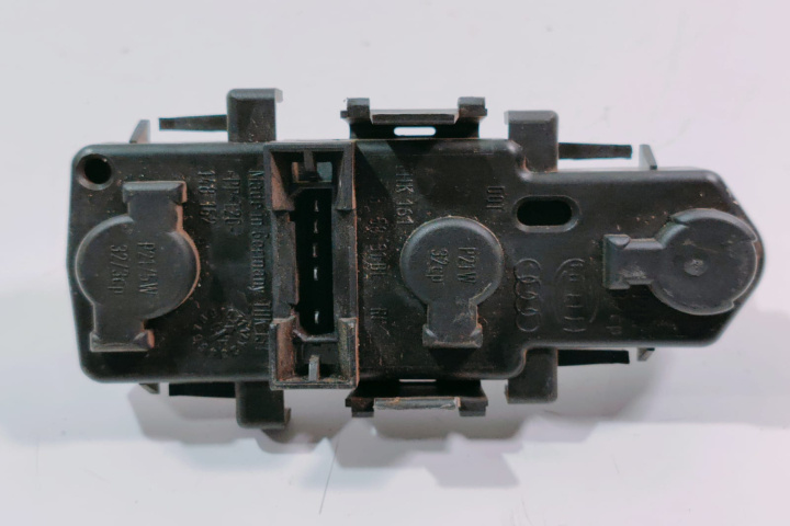 Soclu dreapta B5831BL Audi A6 4B/C5 [facelift] [2001 - 2004]