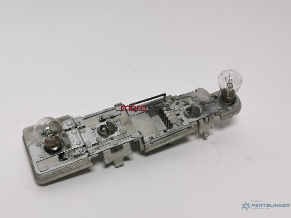Soclu lampa dreapta spate AUDI A2 8Z0 2000 - 2005 TDI AMF, BHC VAG 286622