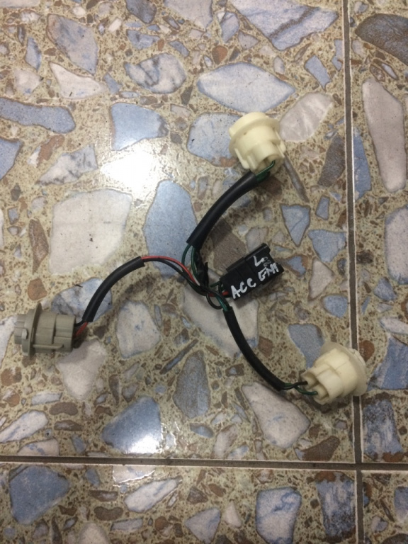 Soclu lampa stop stanga Hyundai Accent X3 [1994 - 1997] Liftback 5-usi 1.3 MT (75 hp) 1.3i - G4EH