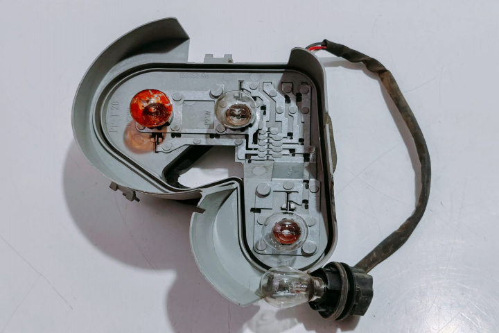 Soclu Stop Dreapta 159152Re Renault Megane 2 [2002 - 2006]
