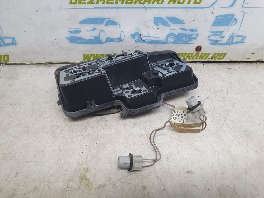 Soclu stop dreapta 5jj945258 Skoda Rapid [2012 - 2017] 1.6 CXMA