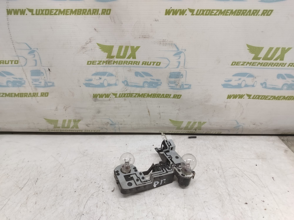 Soclu stop dreapta 7L6945280a Volkswagen VW Touareg generatia 1 7L [2002 - 2007]
