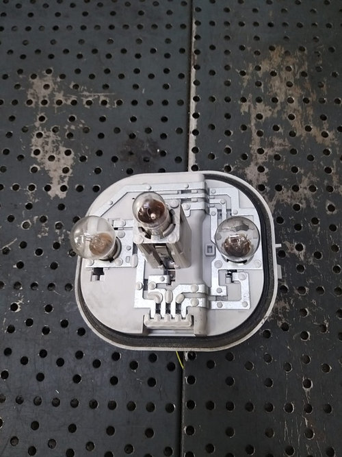 Soclu stop dreapta fiat bravo 2 198 27272501