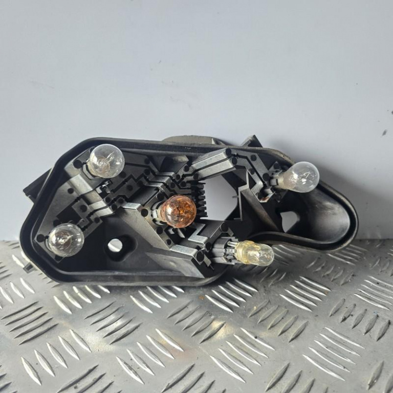 Soclu stop frana dreapta Opel Corsa D facelift 2010-2014
