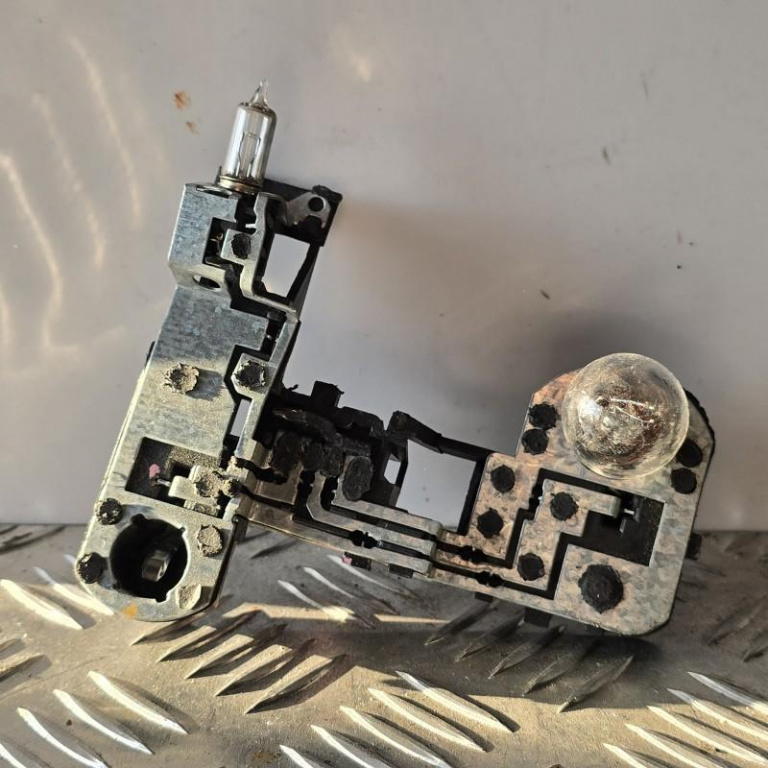 Soclu stop frana dreapta Volkswagen Touareg 2002-2006