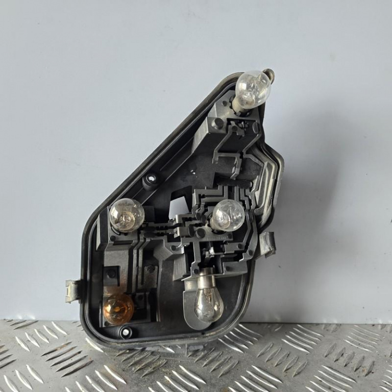 Soclu stop frana stanga Opel Astra H facelift 2007-2010