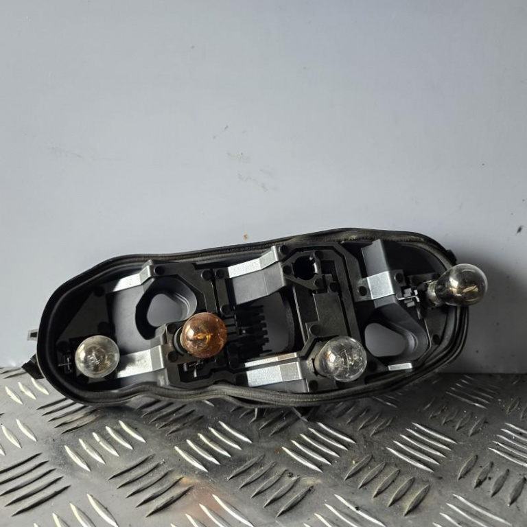 Soclu stop frana stanga Opel Corsa D facelift 2011-2014